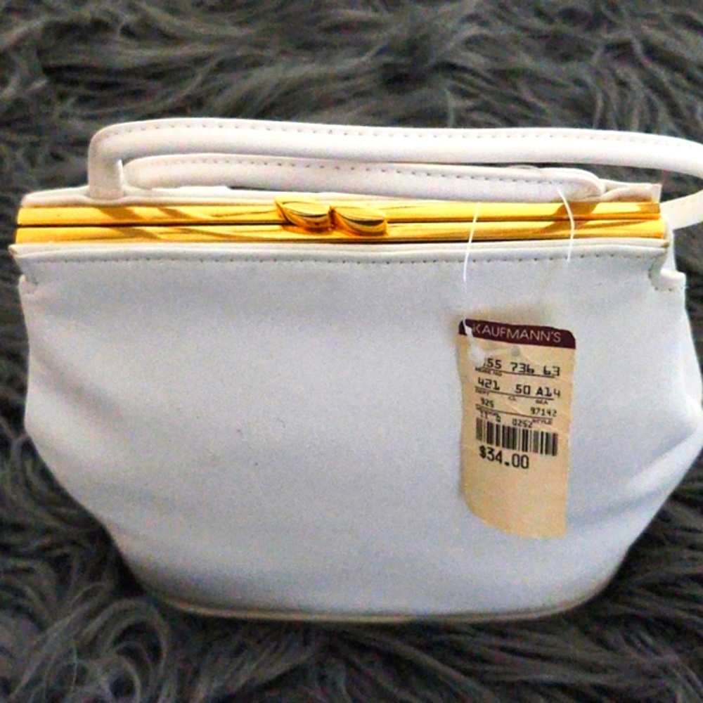 Small strapped purse